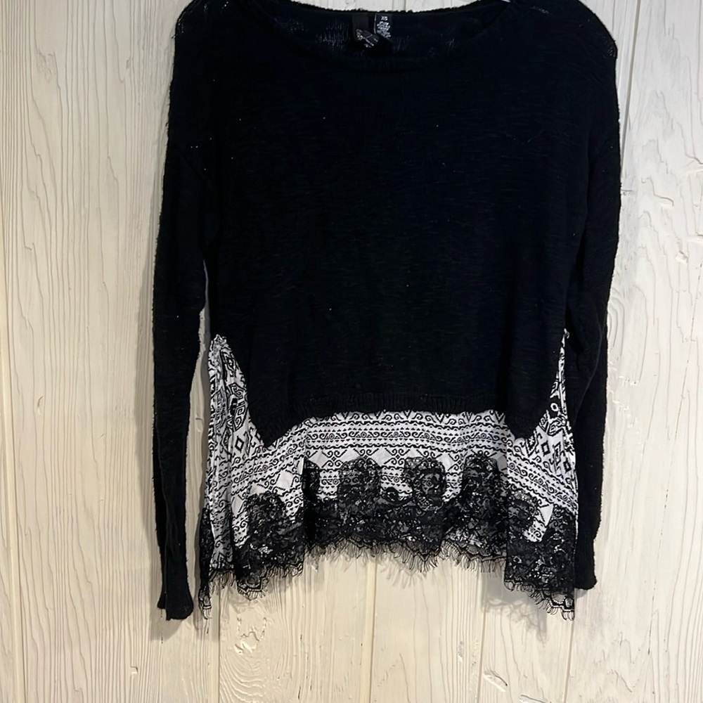 Boutique Black Sweater Top Side Slits Lacy Edging Size XS